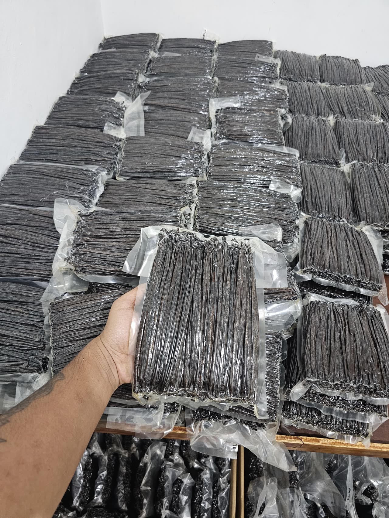 Bulk Indonesian Vanilla Stock